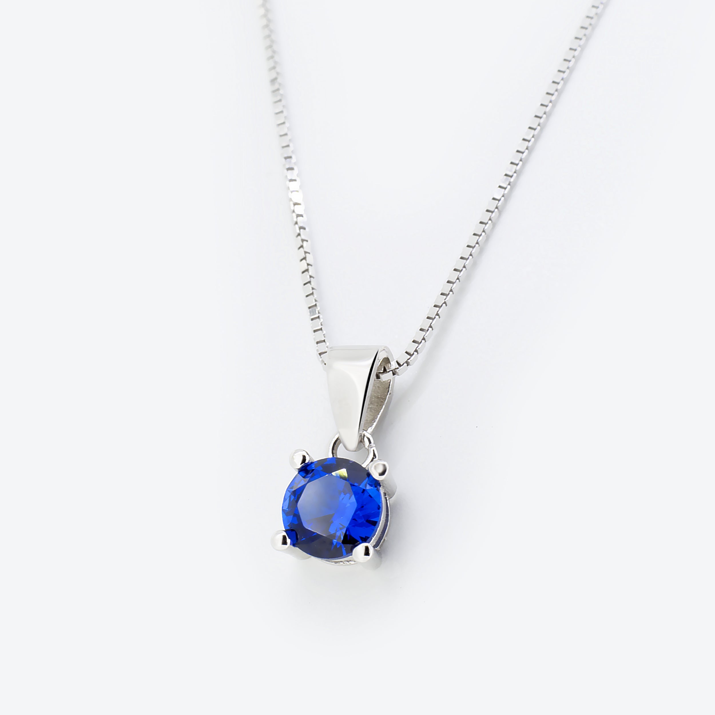 COLLANA con zircone blu