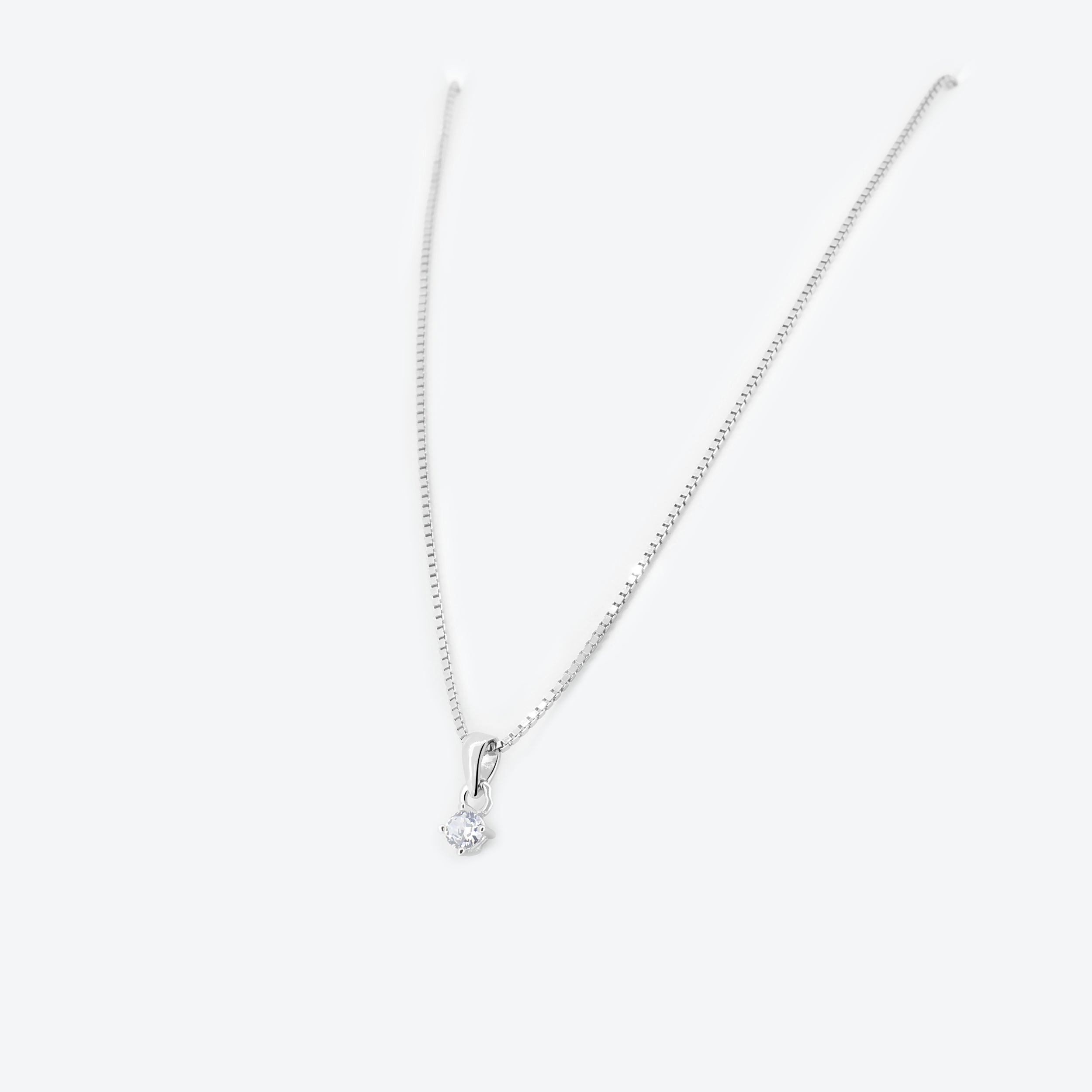 COLLANA con zircone bianco