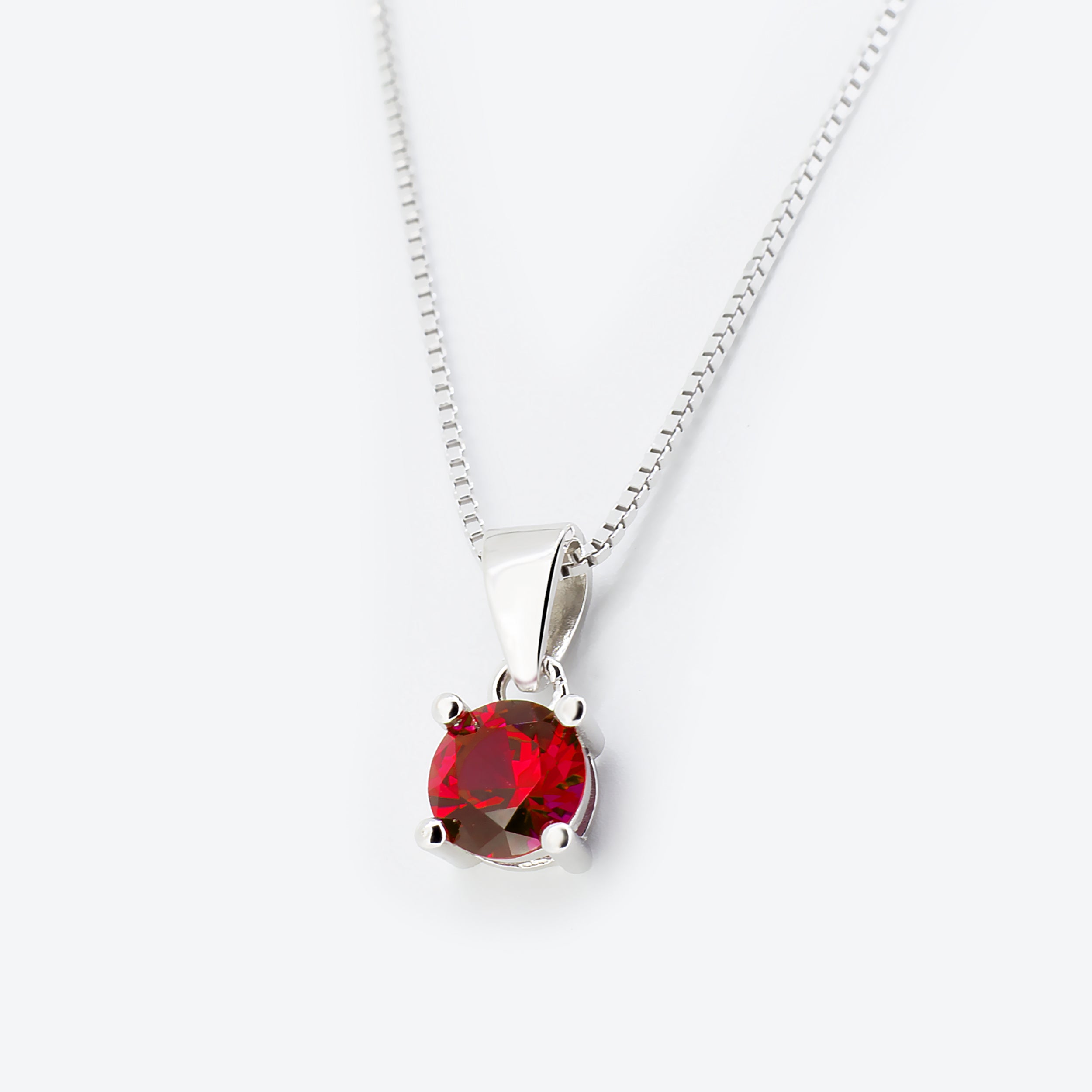 COLLANA con zircone rosso