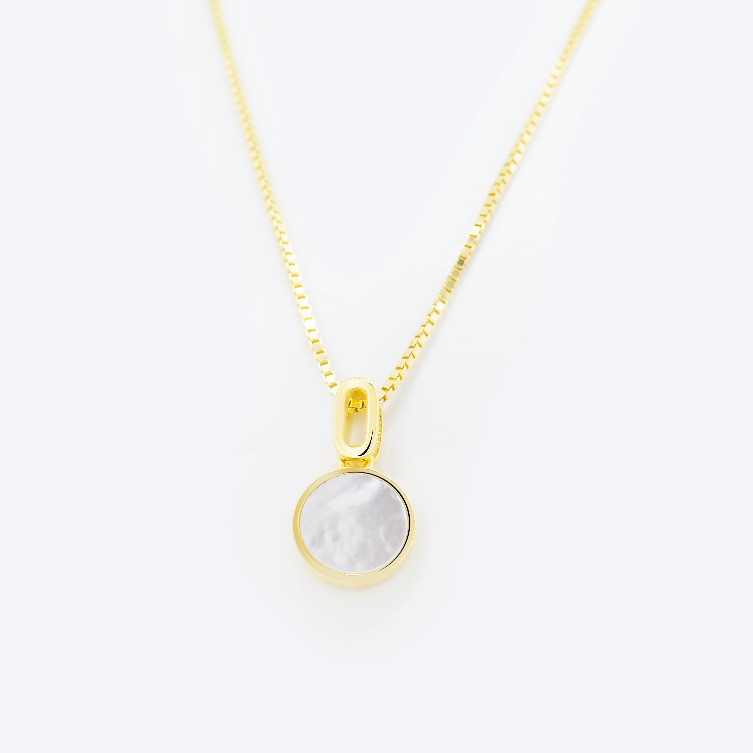 COLLANA con pendente inserto in madreperla - Oro