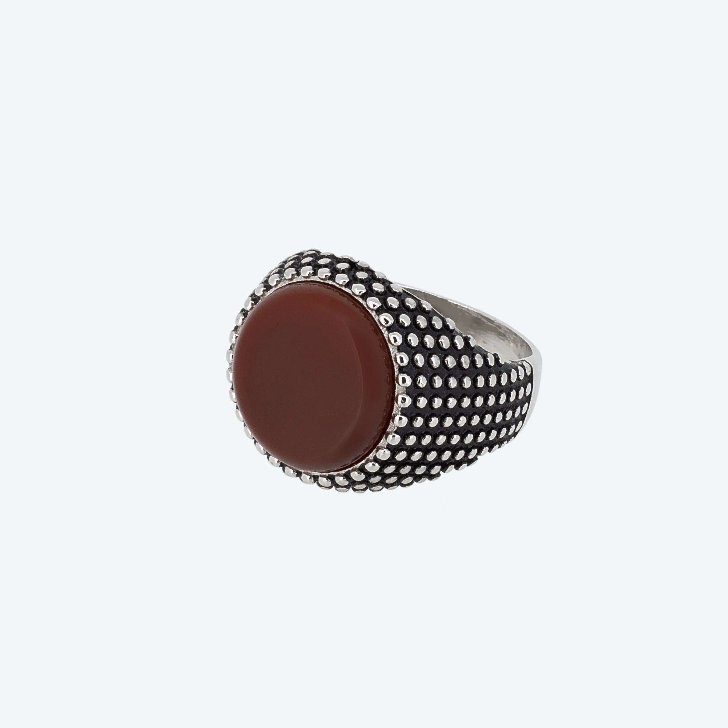 ANELLO CHEVALIER PUNTINATO CON PIETRA ROSSA