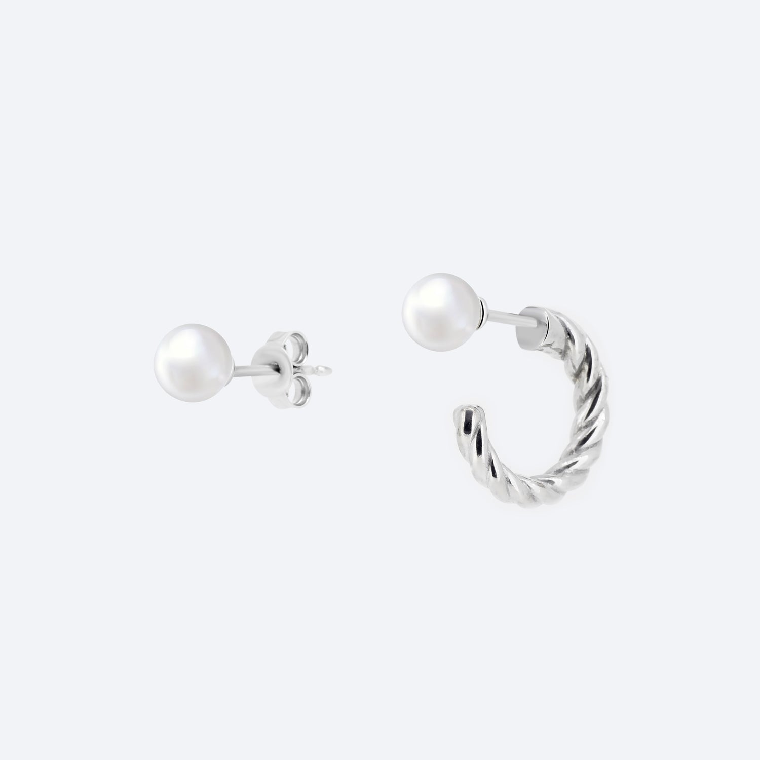 ORECCHINI ASIMMETRICI CON CREOLO IRREGOLARE – ARGENTO