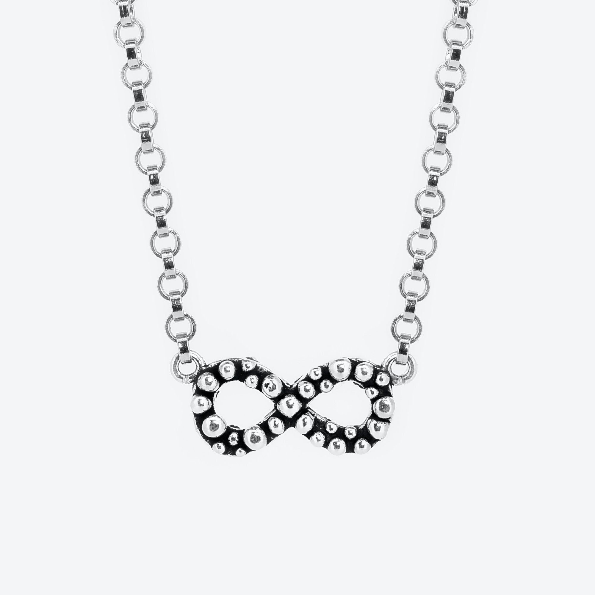 COLLANA CON PENDENTE INFINITO PUNTINATO