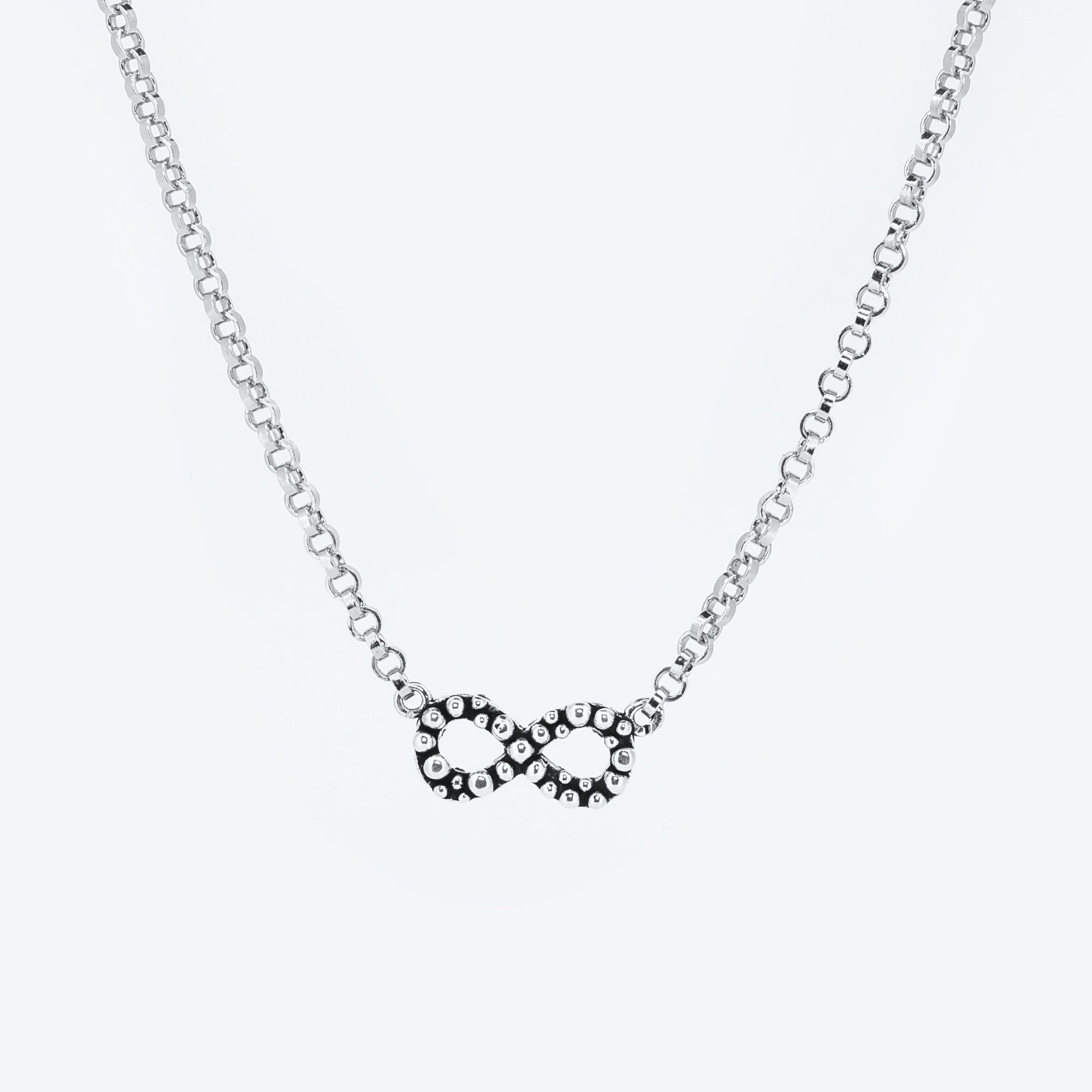 COLLANA CON PENDENTE INFINITO PUNTINATO